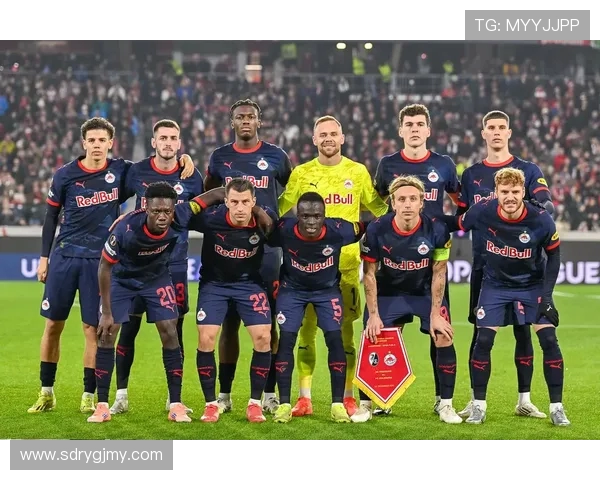 奥格斯堡主场迎战曼联双方争夺欧战资格关键战役